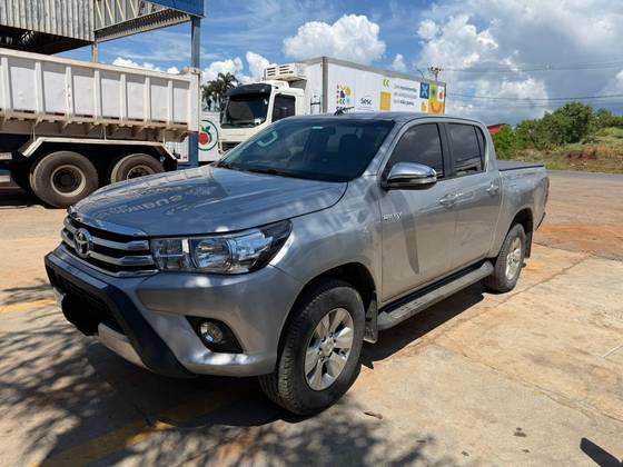 TOYOTA HILUX 2.7 SRV 4X4 CD 16V FLEX 4P AUTOMÁTICO TOYOTA HILUX 2.7 SRV 4X4 CD 16V FLEX 4P AUTOMÁTICO